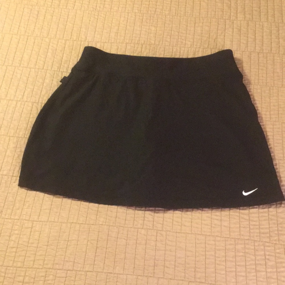 Nike Black Workout/ Running Skirt Size medium